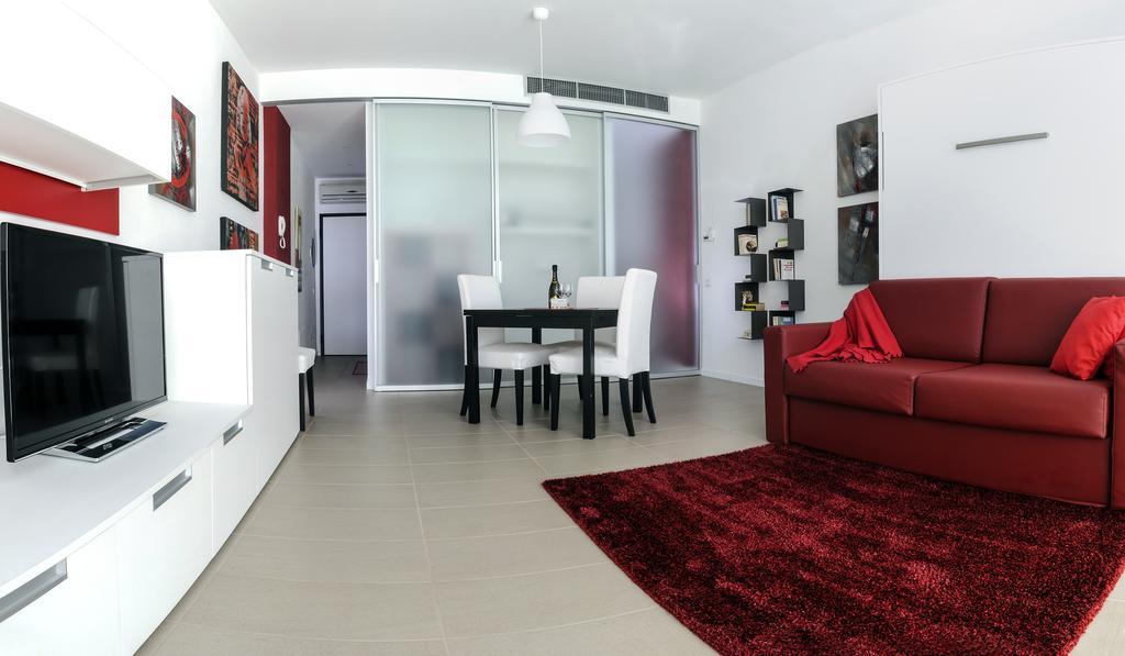 Comoloft Room photo