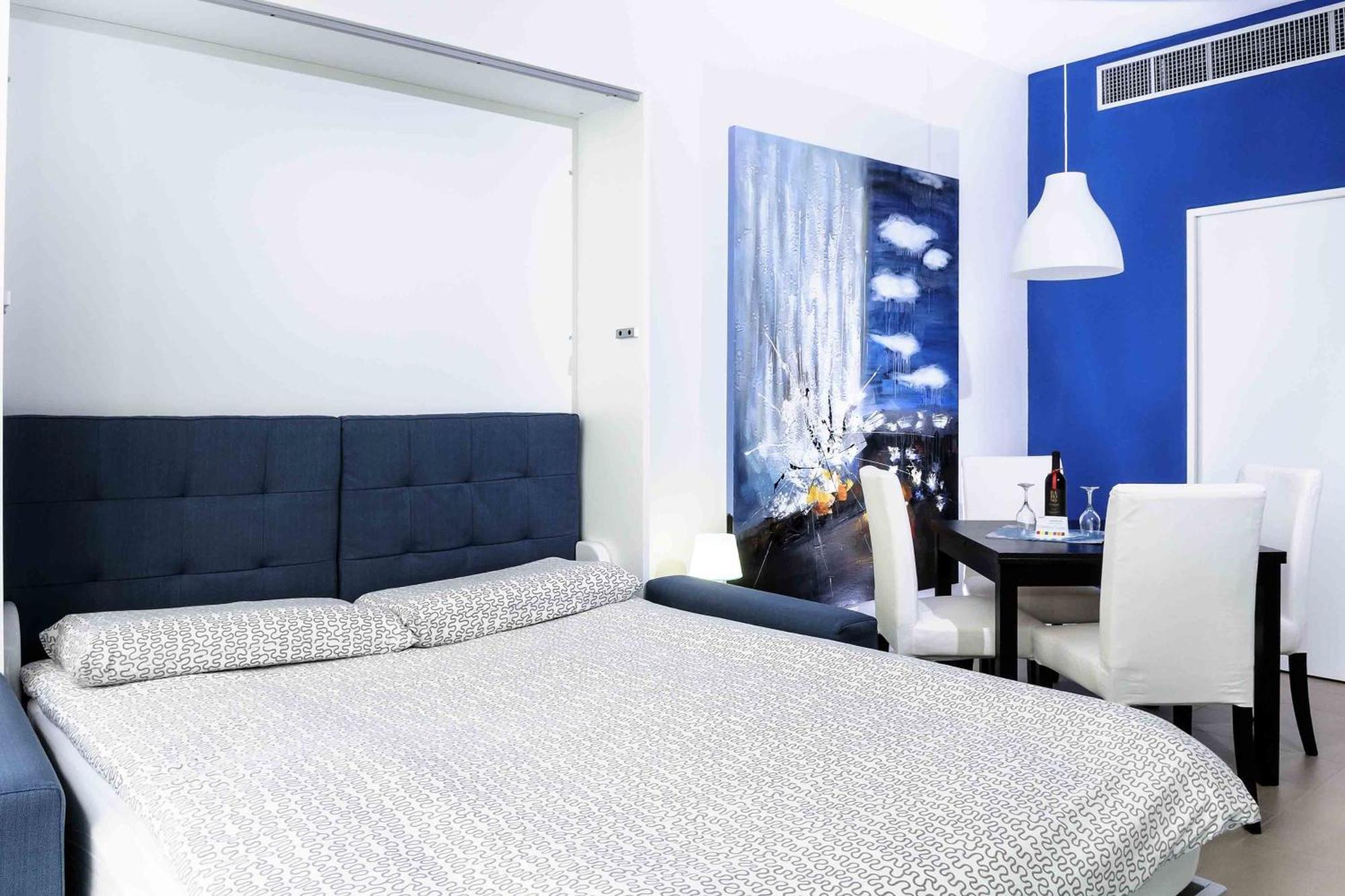 Comoloft Room photo